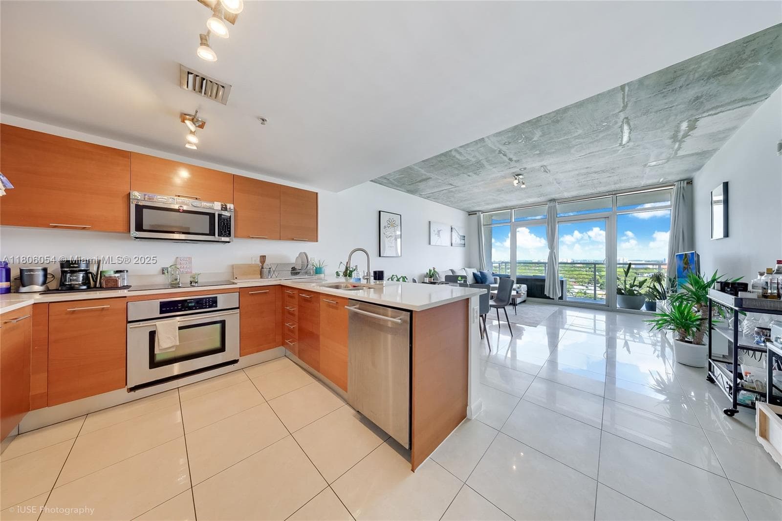 3250 NE 1st Ave # 1007, Miami, FL 33137