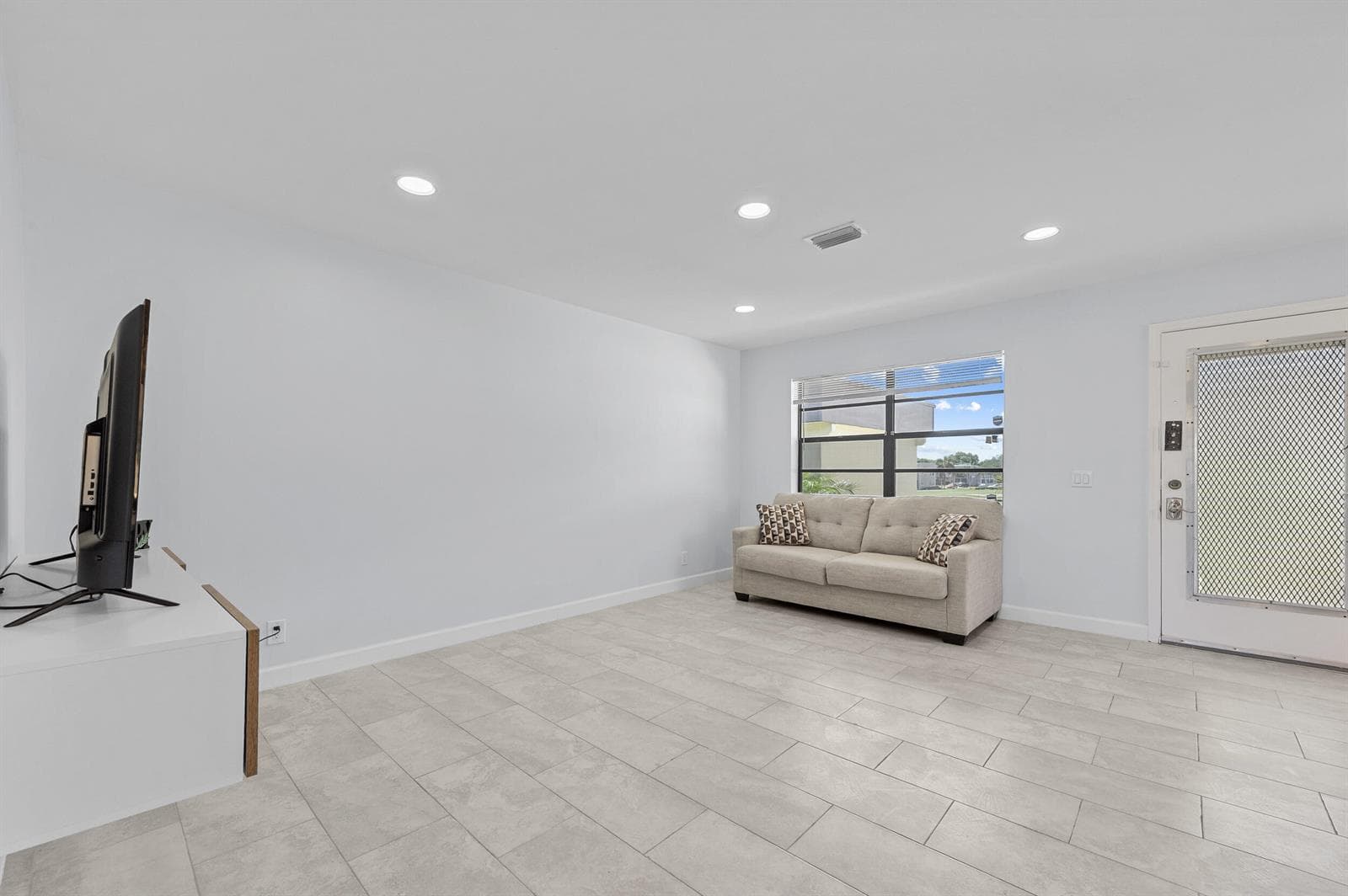 234 Capri E, Delray Beach, FL 33484 photo 4