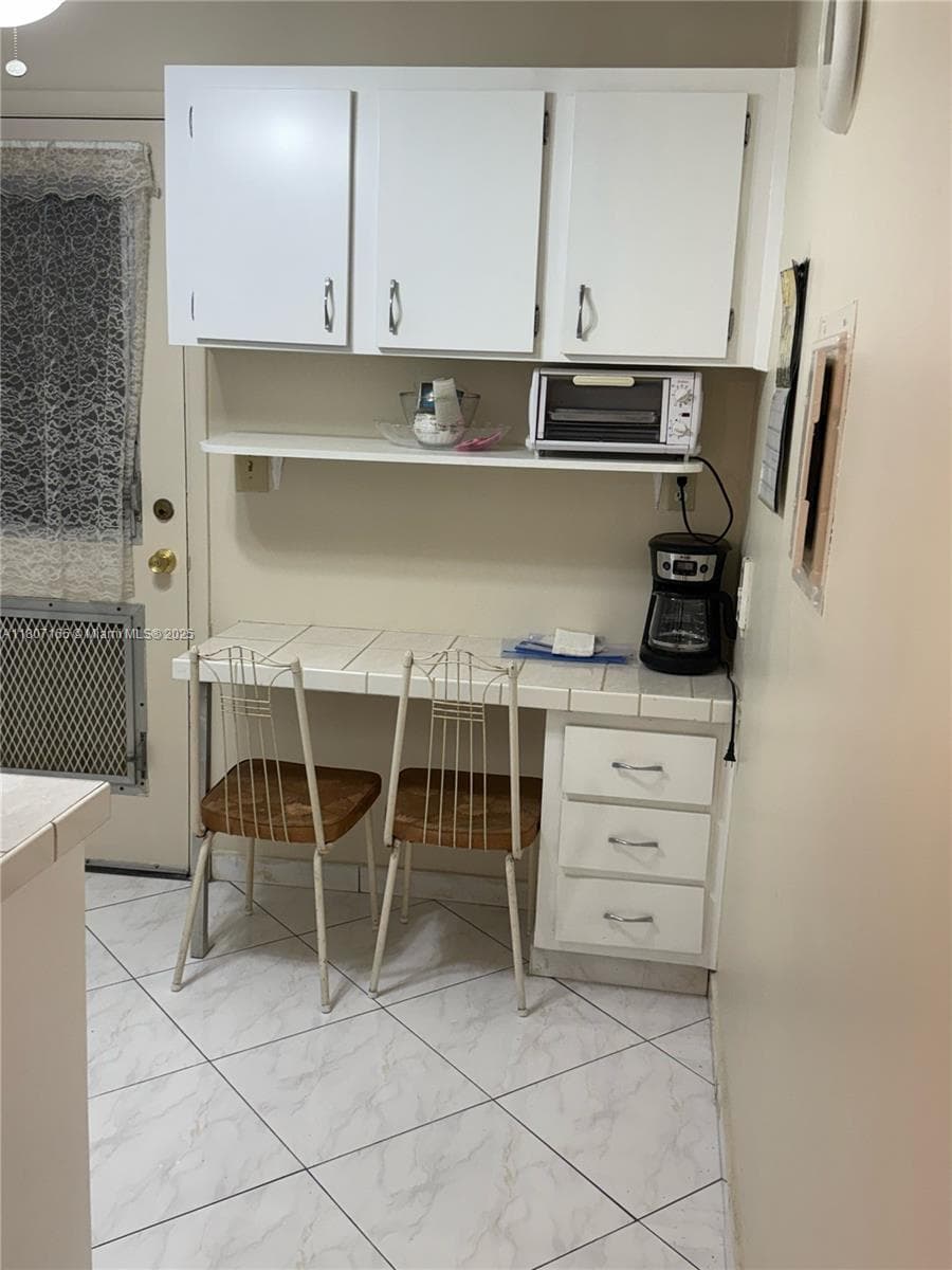 1395 NE 167th St # 203, Miami, FL 33162 photo 5