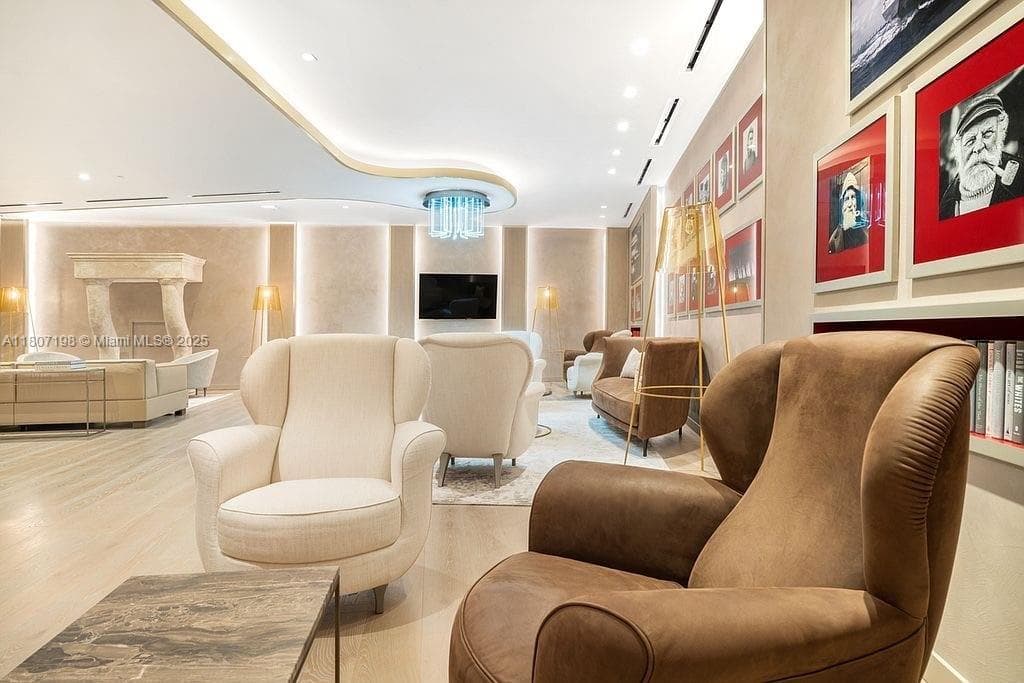 1000 Brickell Plz # 2705, Miami, FL 33131 photo 5