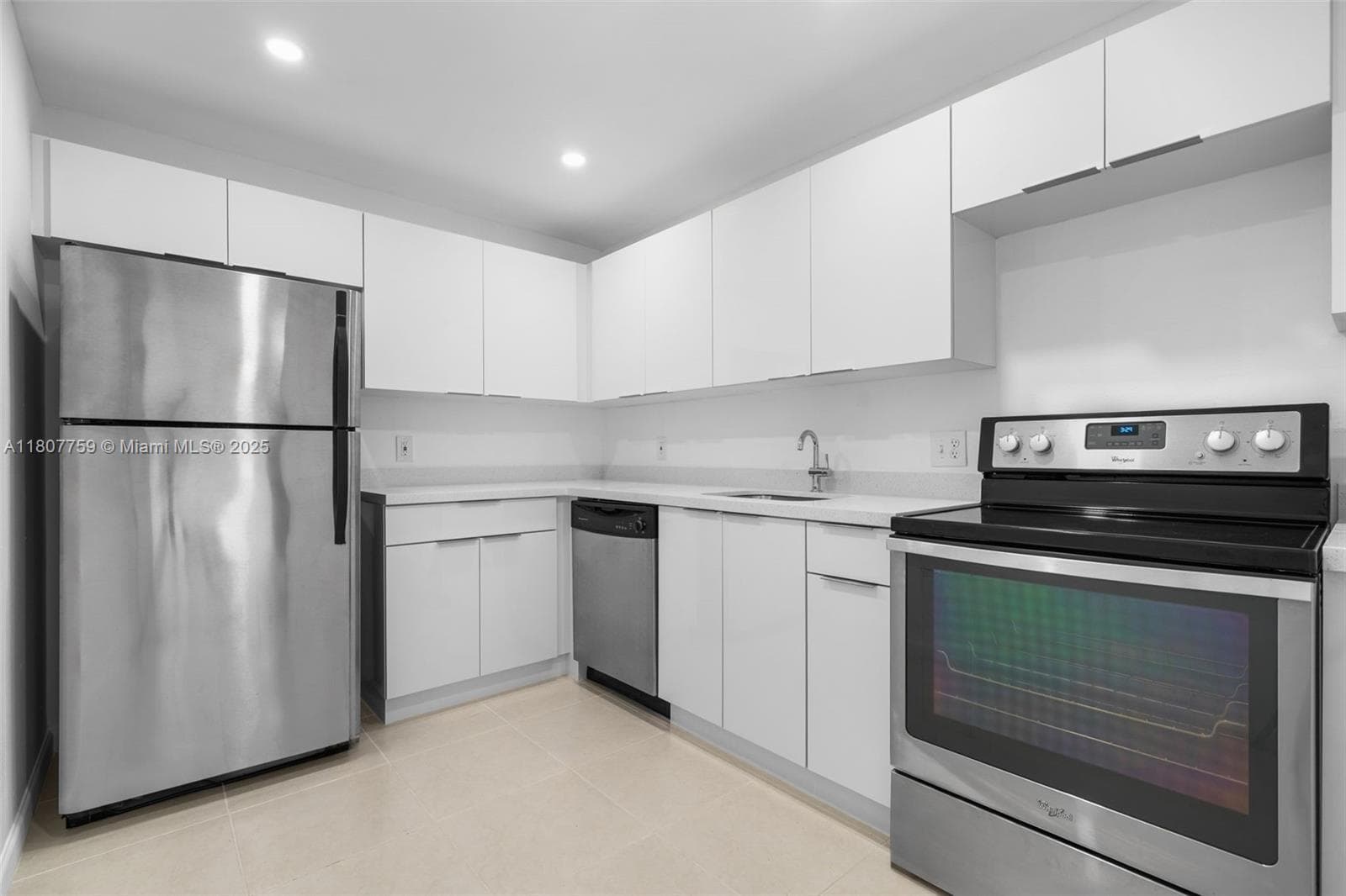 4222 Inverrary Blvd # 4211, Lauderhill, FL 33319