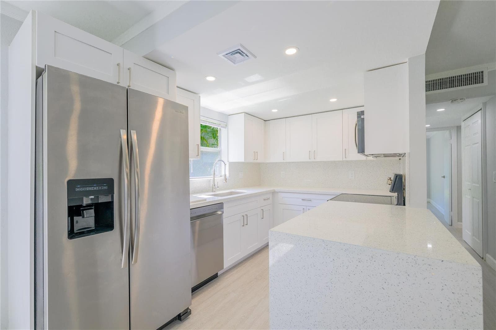 633 Brittany # 633, Delray Beach, FL 33446 photo 5