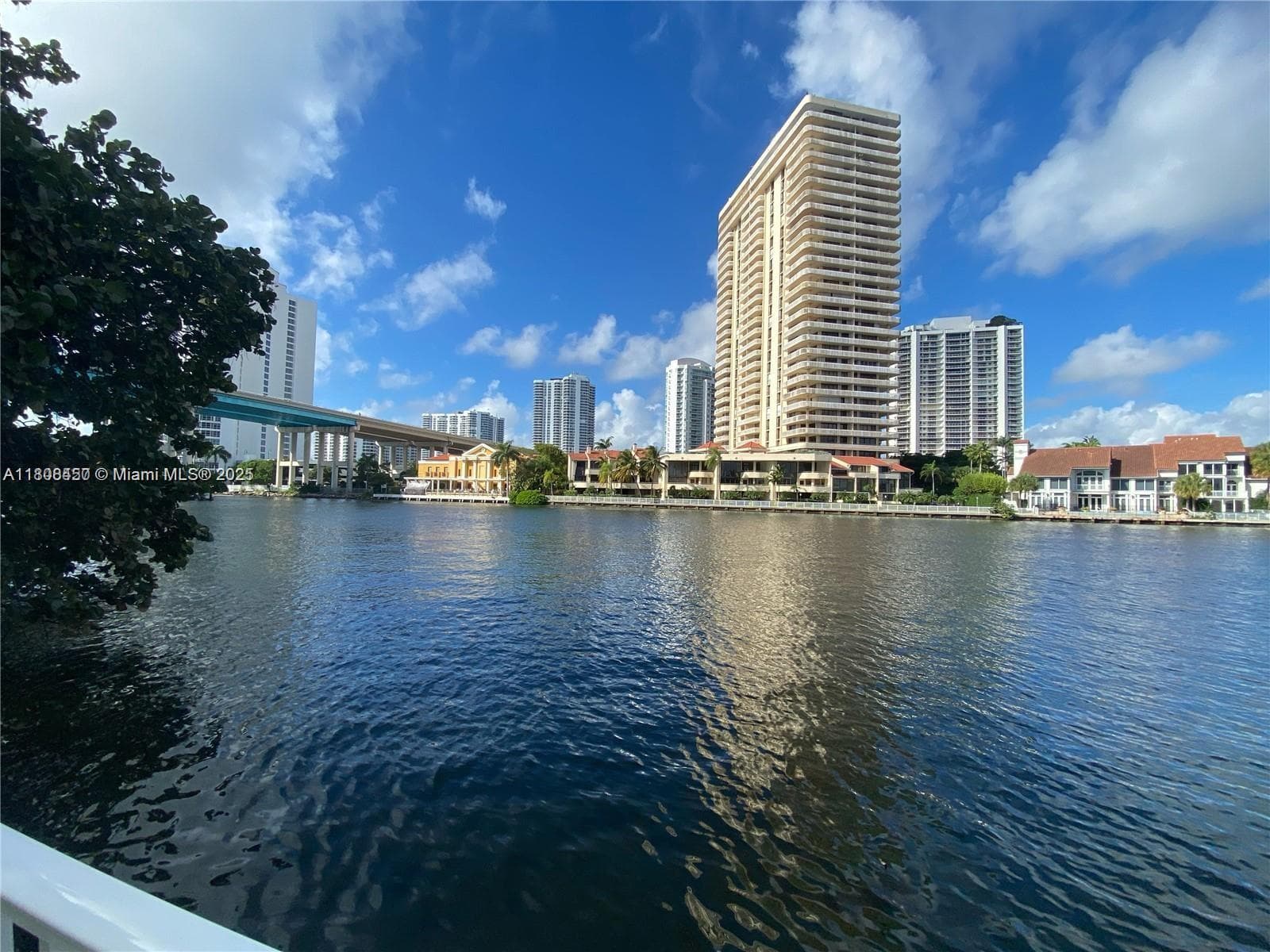 19390 Collins Ave # 217, Sunny Isles Beach, FL 33160 photo 2