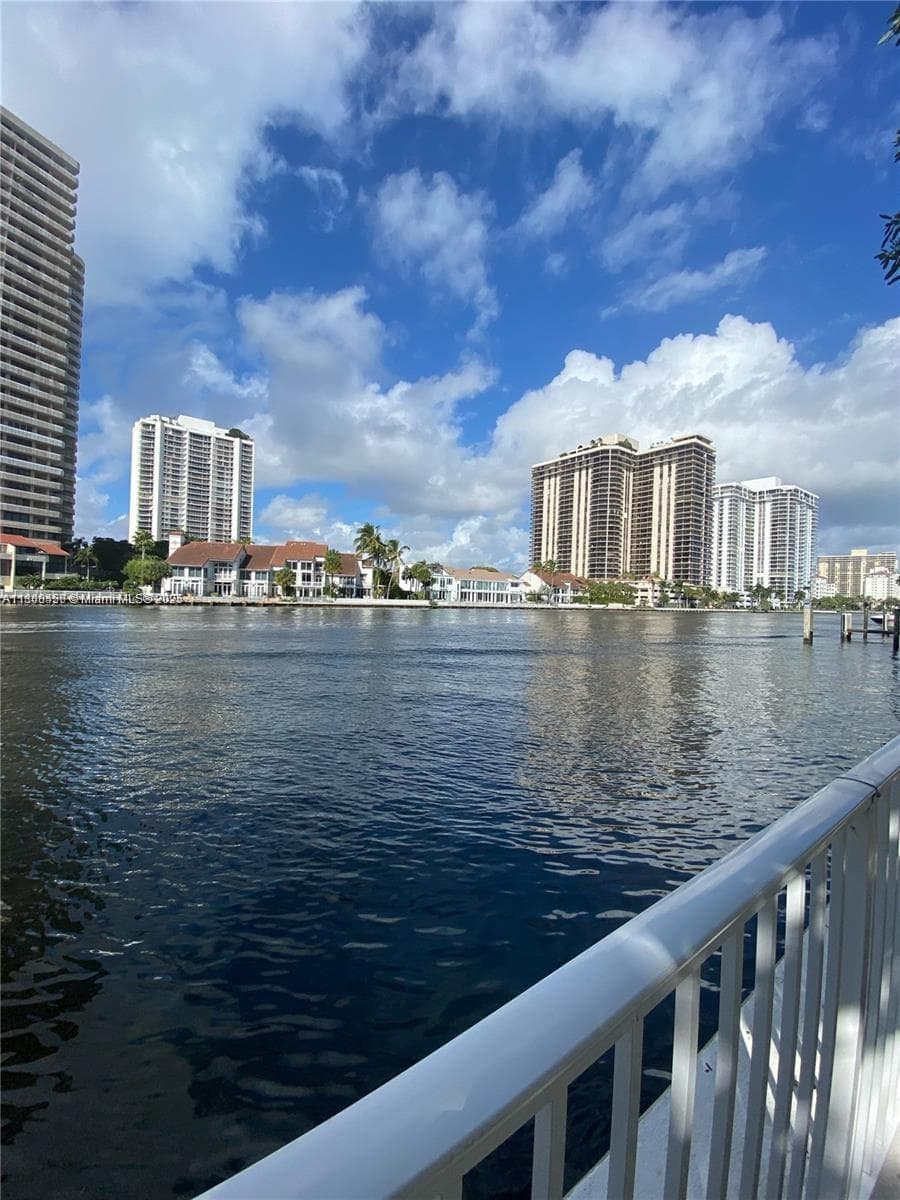 19390 Collins Ave # 217, Sunny Isles Beach, FL 33160 photo 3