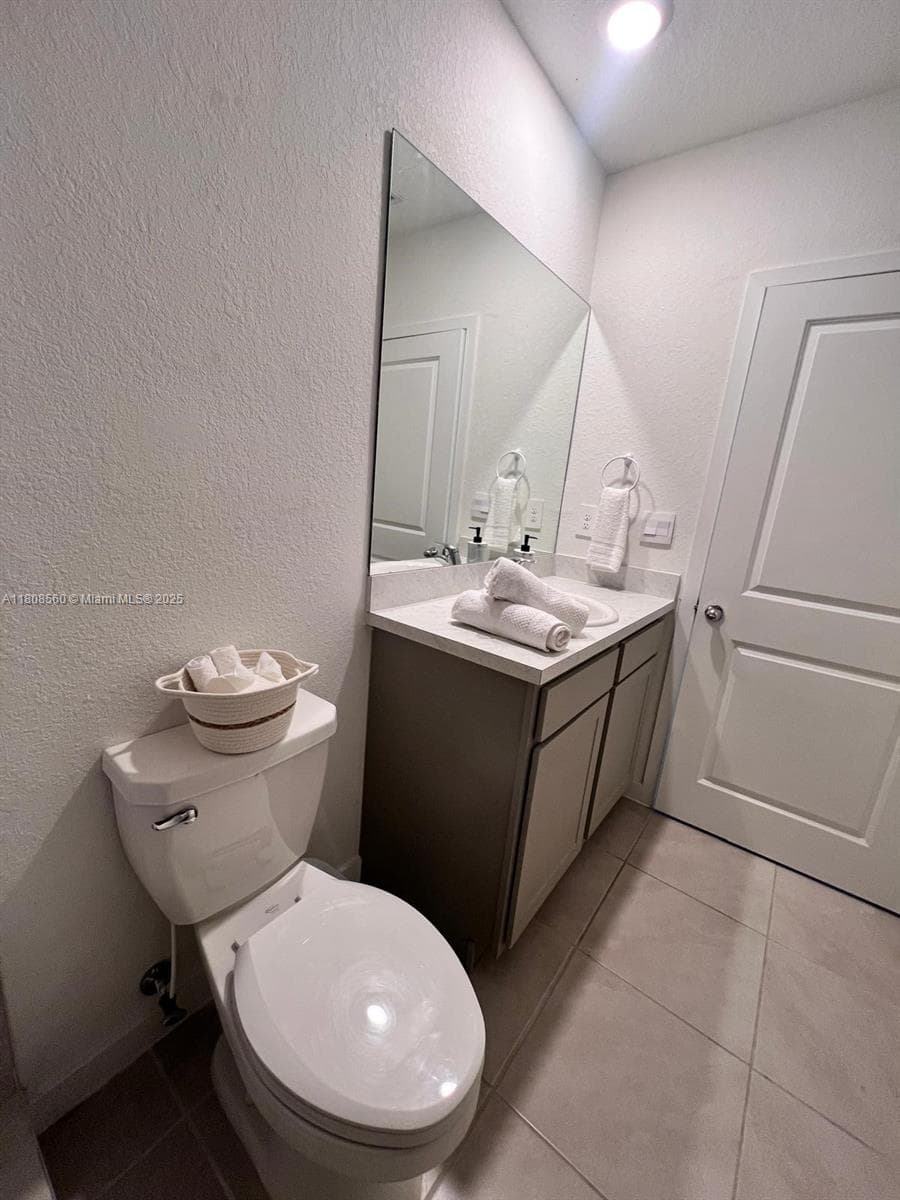 245 NE 3rd Ct, Florida City, FL 33034 photo 3