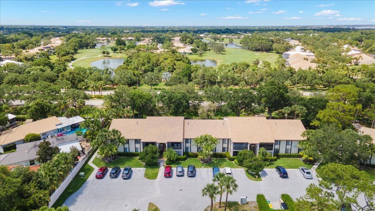 1995 SW Silver Pine Way # Bldg 119 H1, Palm City, FL 34990 photo 2