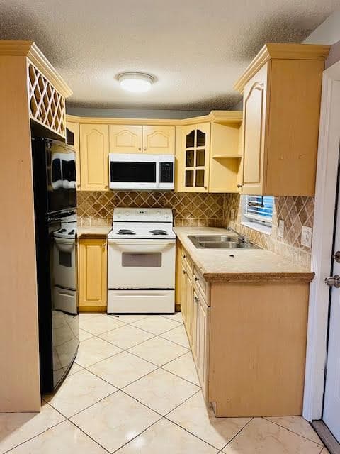 4491 NW 1st Terrace, Deerfield Beach, FL 33064 photo 2