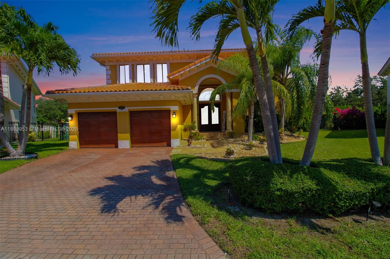 7753 SW 193rd St, Cutler Bay, FL 33157 photo 2