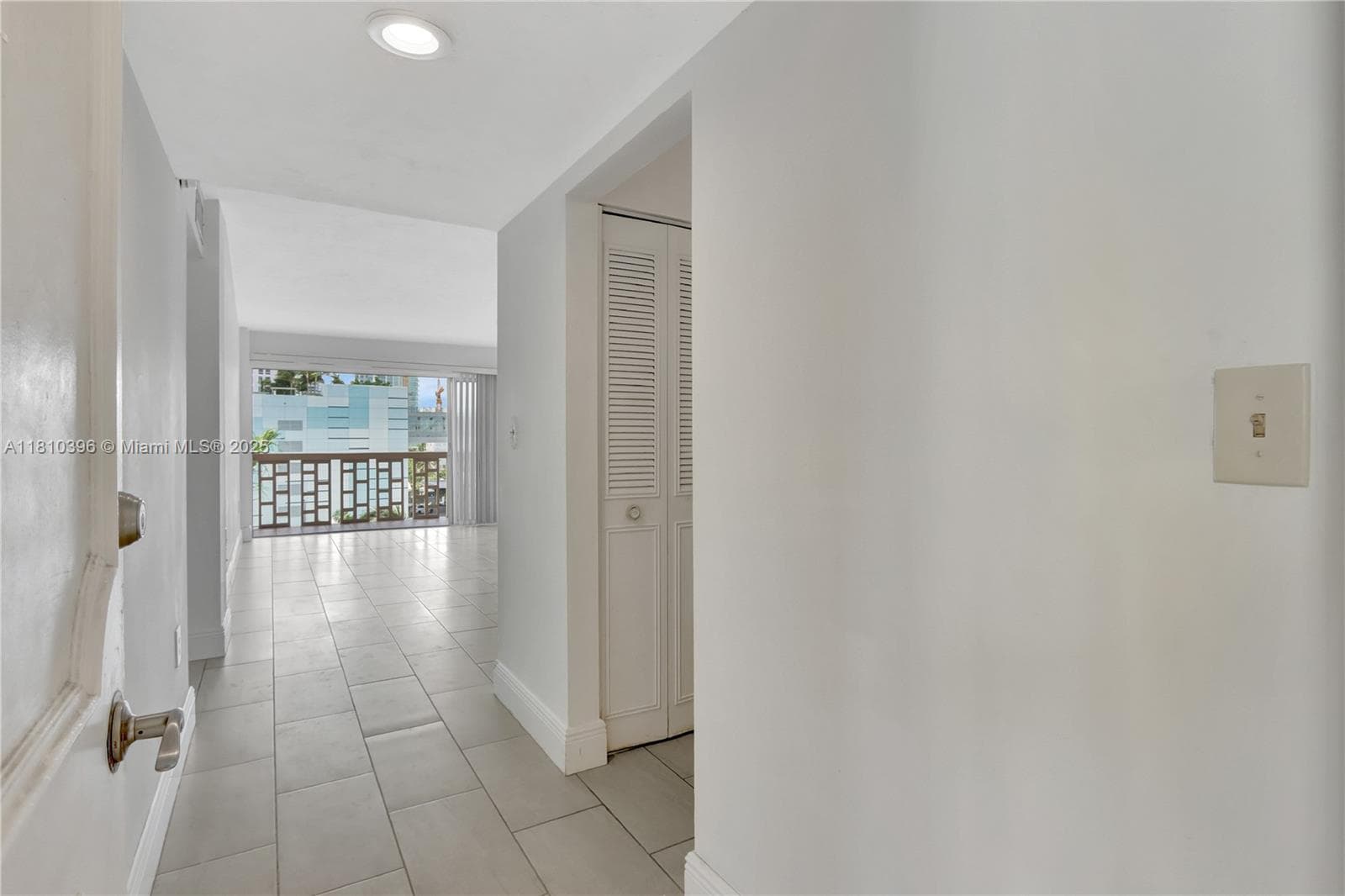 600 NE 25th St # PHD, Miami, FL 33137 photo 3