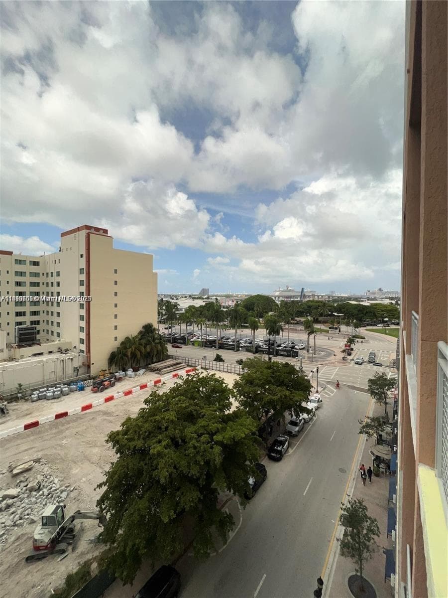 244 Biscayne Blvd # 643, Miami, FL 33132 photo 3
