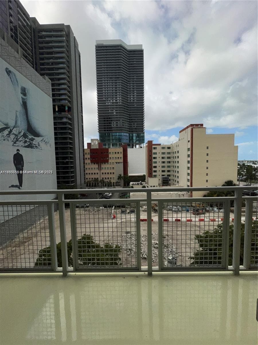 244 Biscayne Blvd # 643, Miami, FL 33132 photo 5