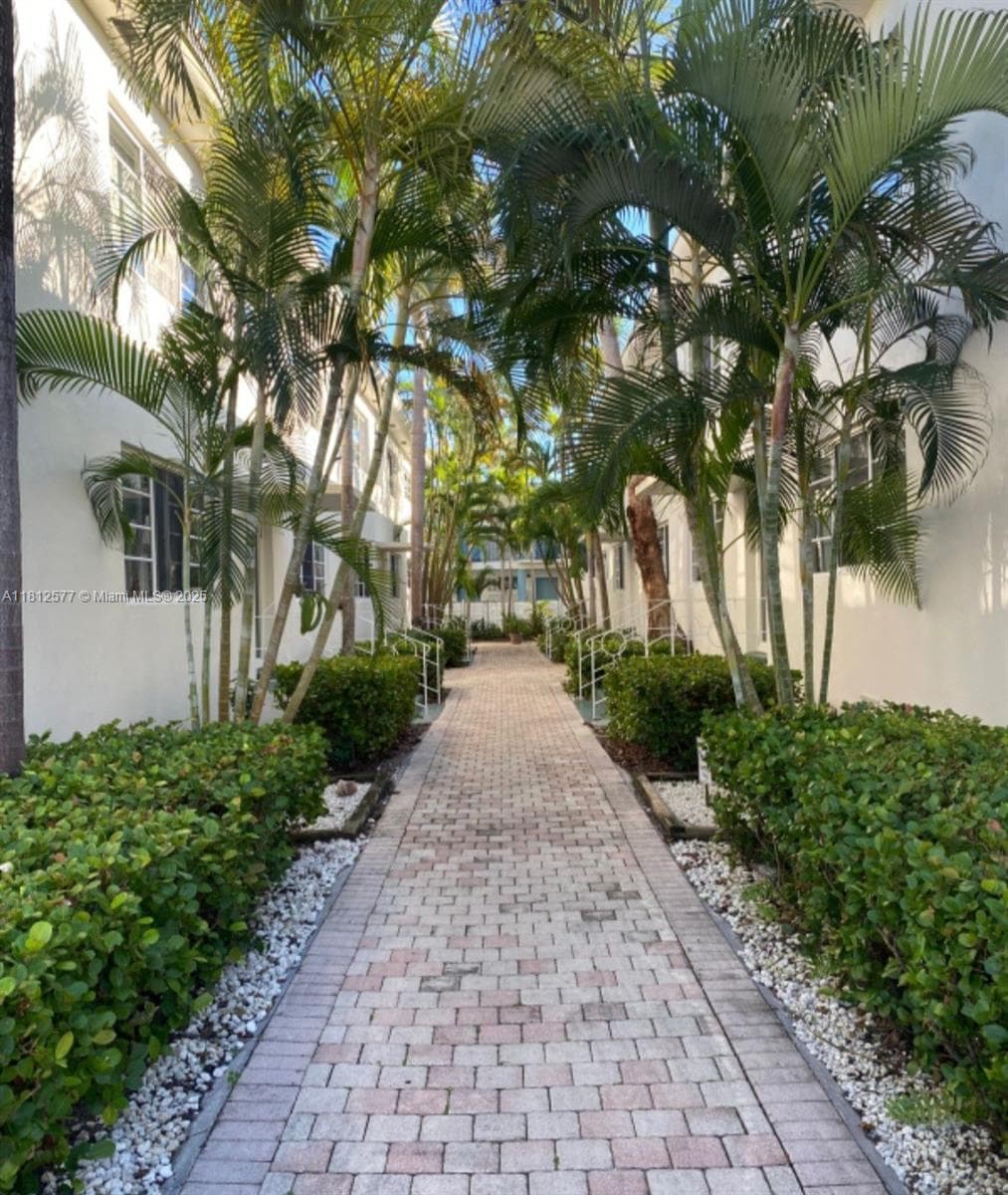 340 84th St # 2, Miami Beach, FL 33141
