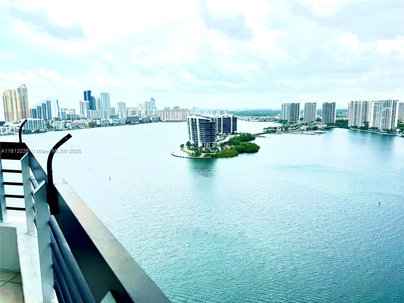 3530 Mystic Pointe Dr # 3001, Aventura, FL 33180 photo 2