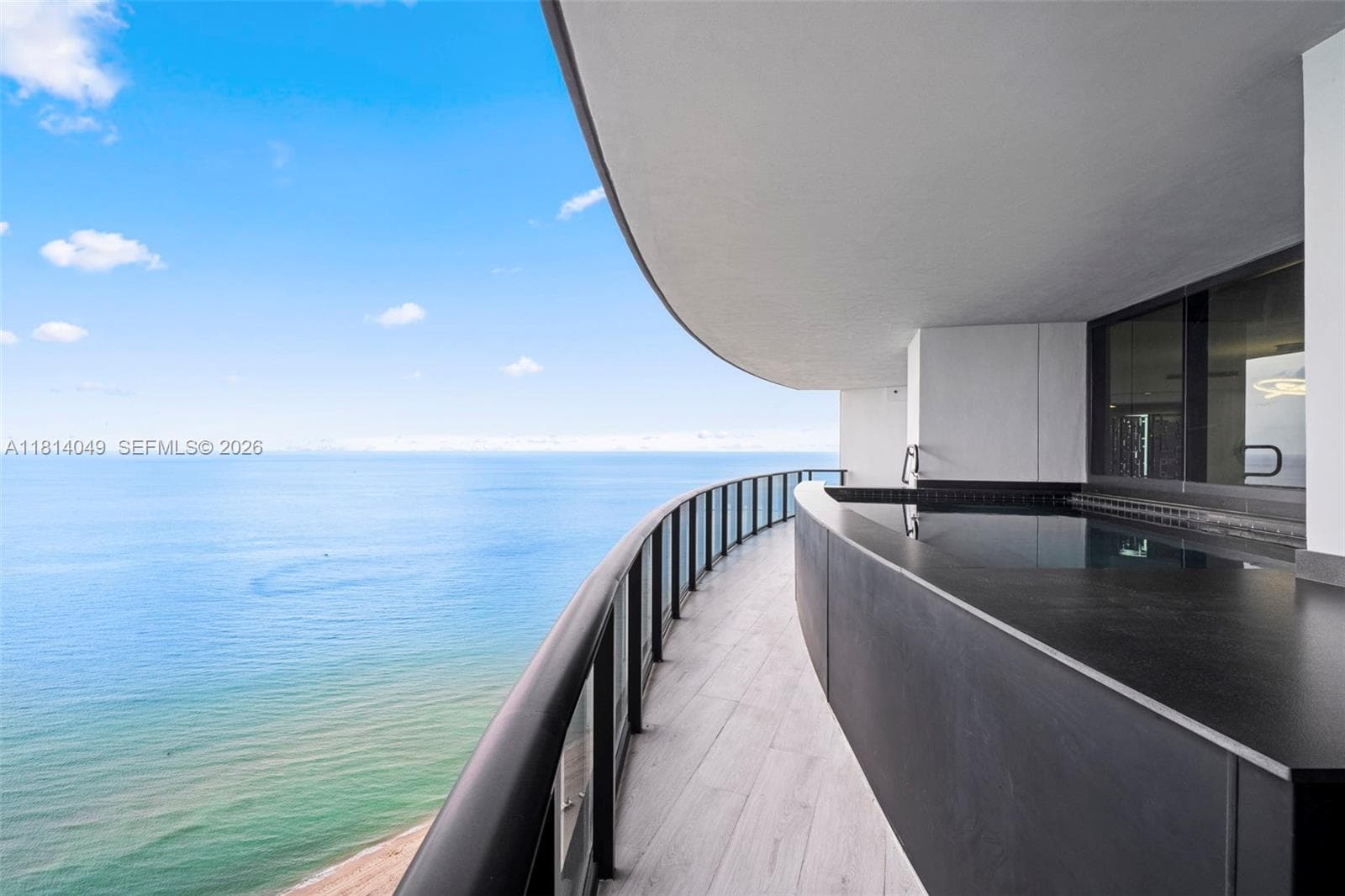 18555 Collins Ave # 2105, Sunny Isles Beach, FL 33160 photo 2