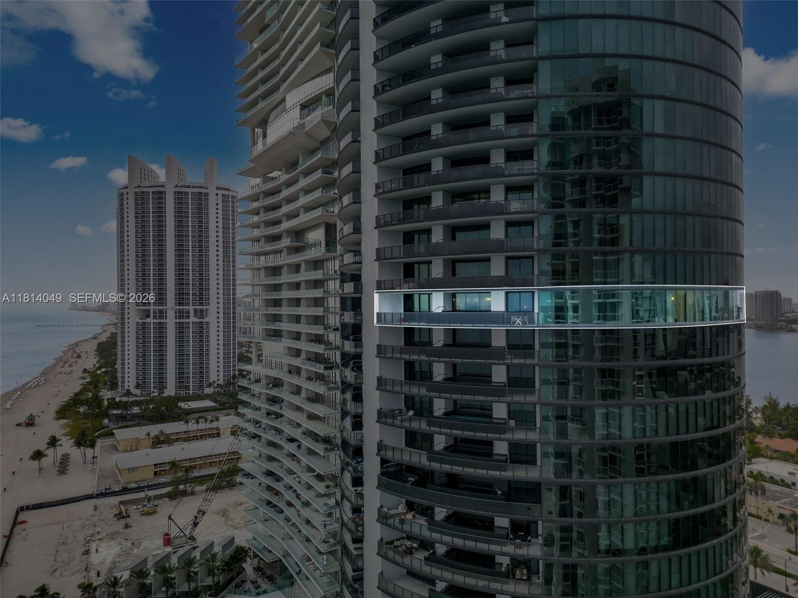 18555 Collins Ave # 2105, Sunny Isles Beach, FL 33160 photo 3