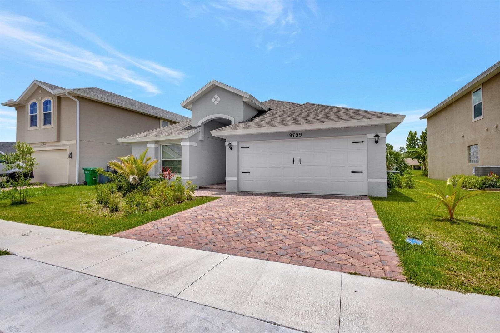 9709 Starboard Drive, Fort Pierce, FL 34945 photo 2