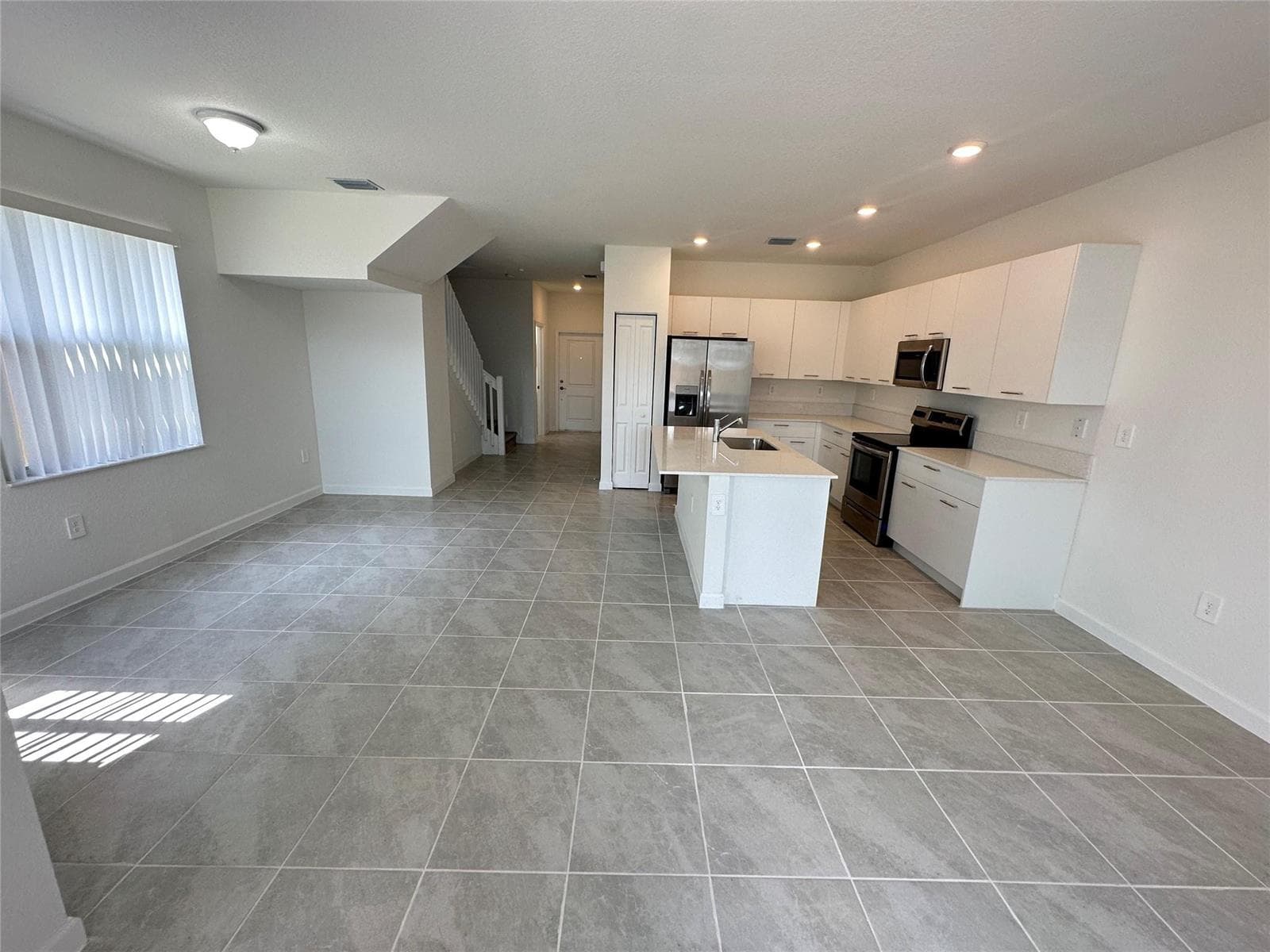 2437 NW 131st Circle, Miami, FL 33167 photo 2