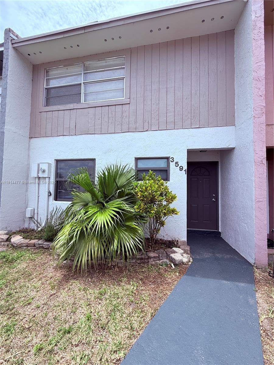 3591 NW 91st Ave, Sunrise, FL 33351 photo 2