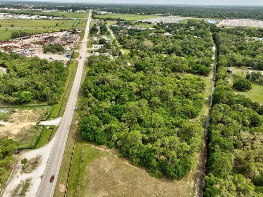2357 NW 32 Drive, Okeechobee, FL 34972 photo 2