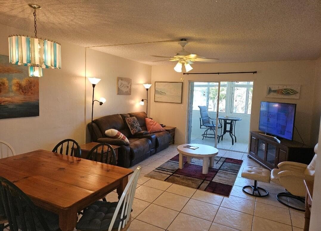 2581 N Garden 202 Drive N # 202, Lake Worth, FL 33461 photo 2