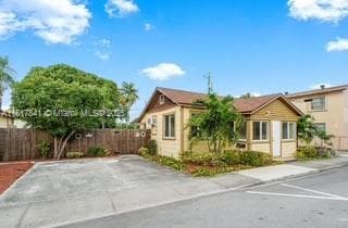 1416 N 2nd Ave N, Lake Worth, FL 33460 photo 3