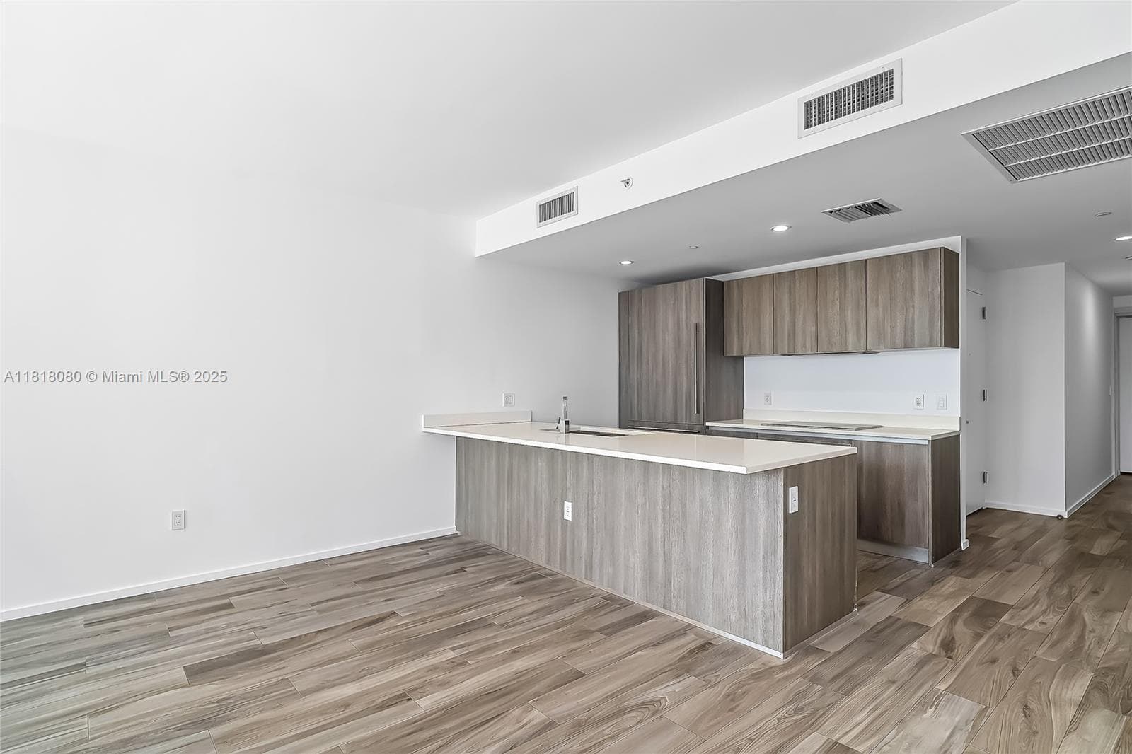 801 S Miami Ave # 3704, Miami, FL 33130 photo 5