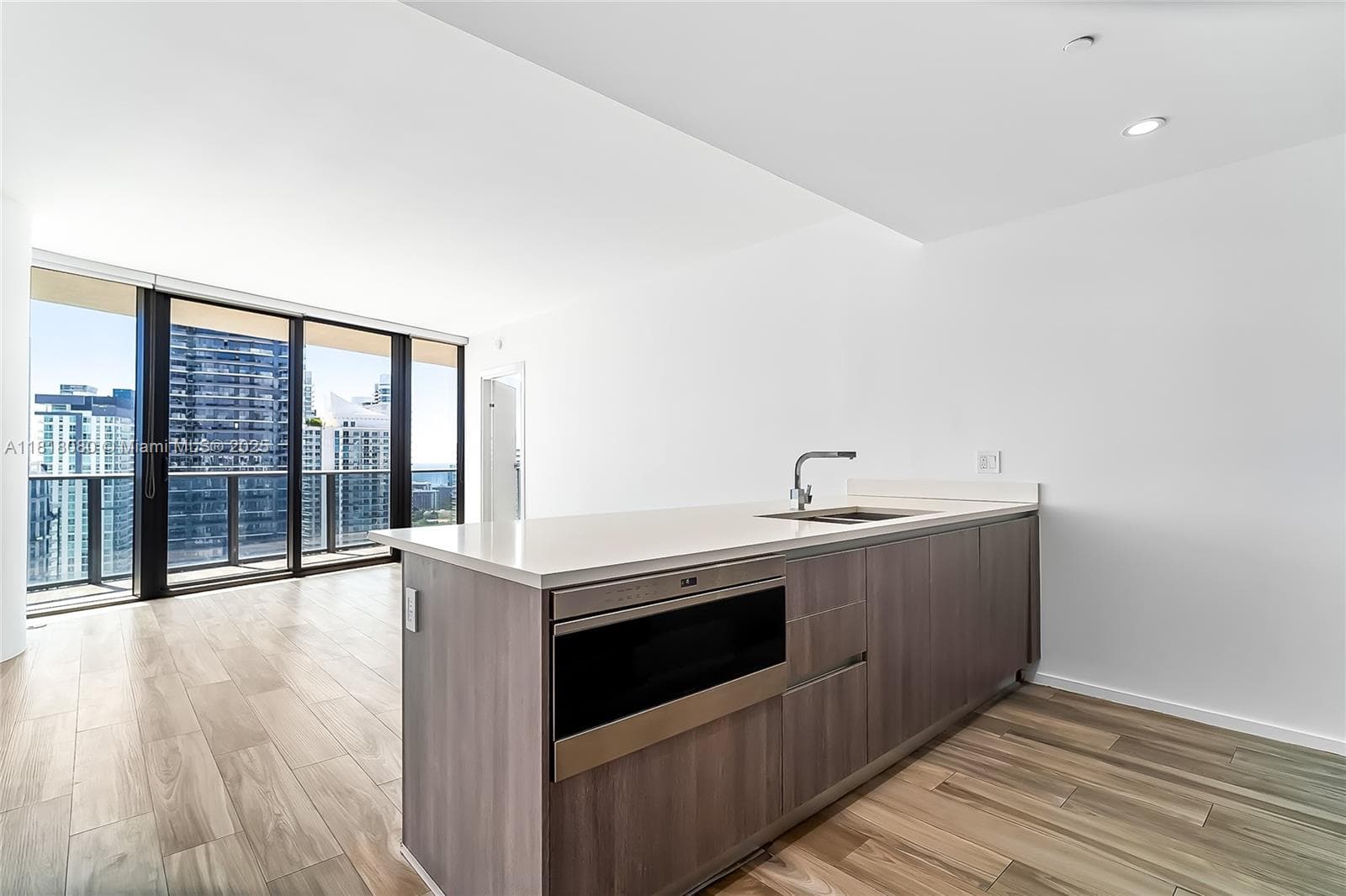 801 S Miami Ave # 3704, Miami, FL 33130 photo 4