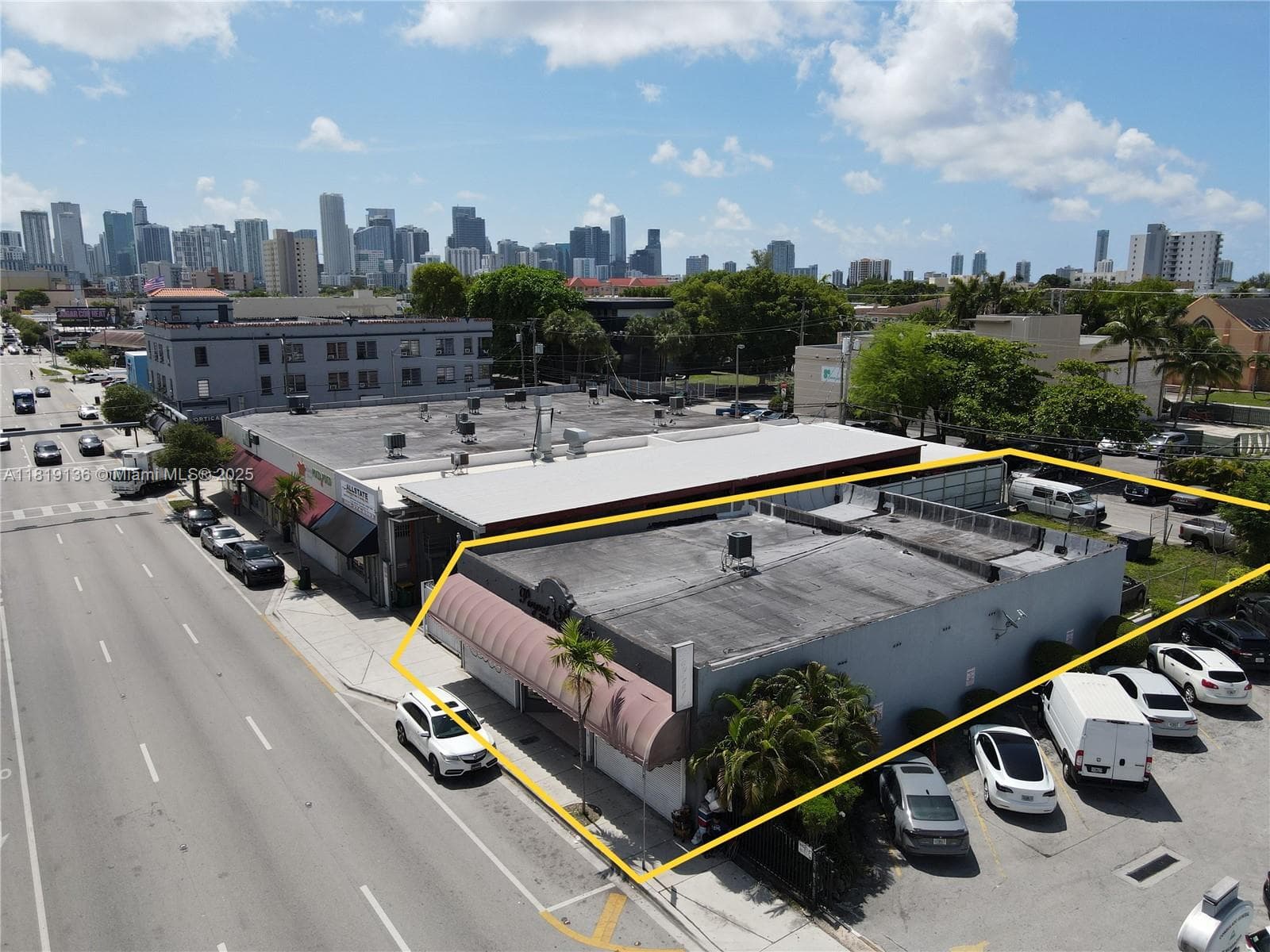 1328 W Flagler St, Miami, FL 33135