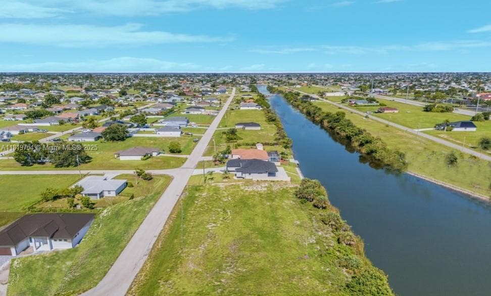 2118 NE 26th St, Cape Coral, FL 33909 photo 2