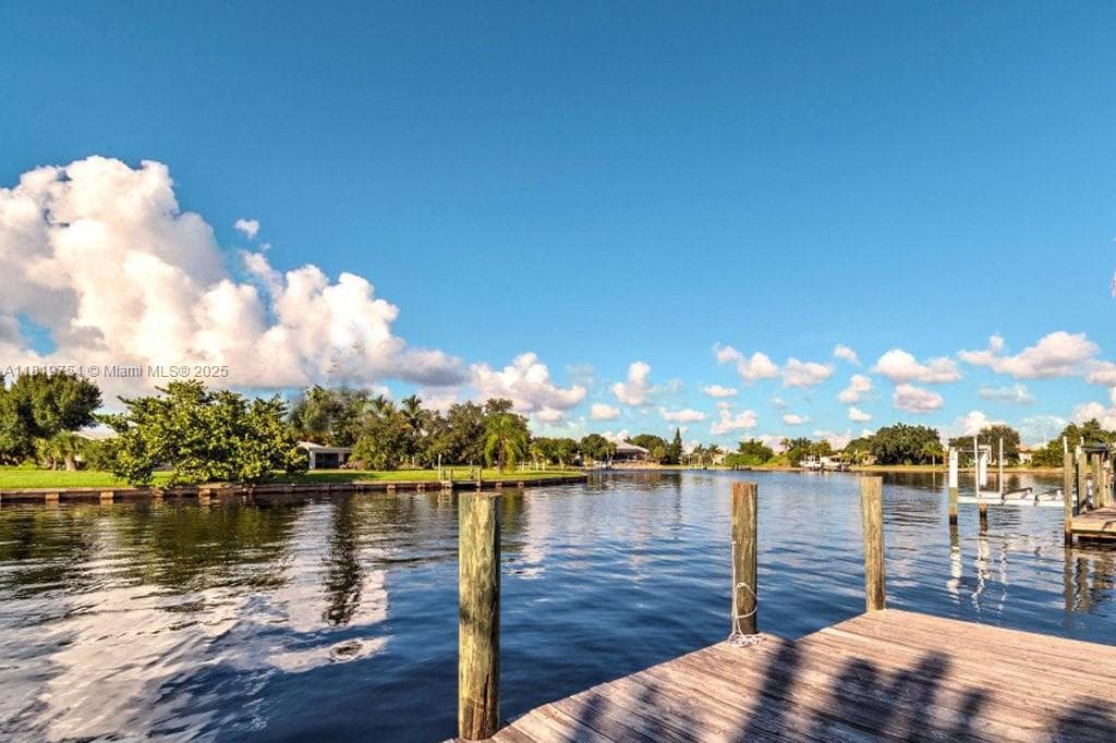 2118 NE 26th St, Cape Coral, FL 33909 photo 3