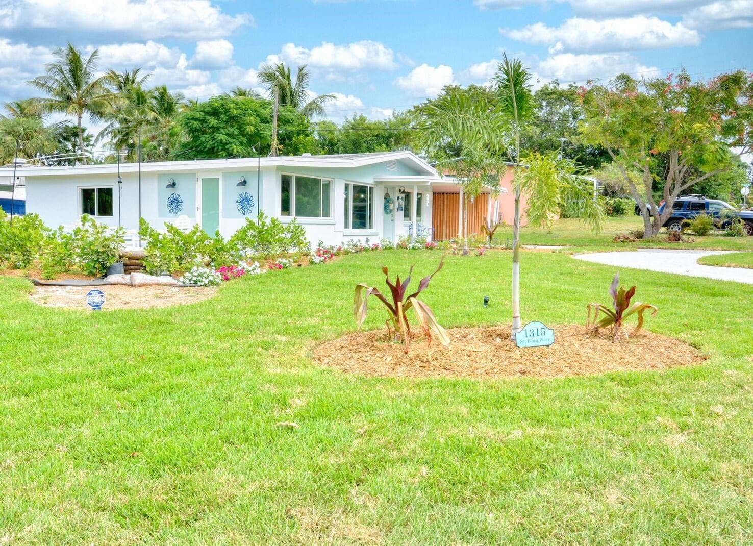 1315 NE Flora Place, Jensen Beach, FL 34957 photo 3