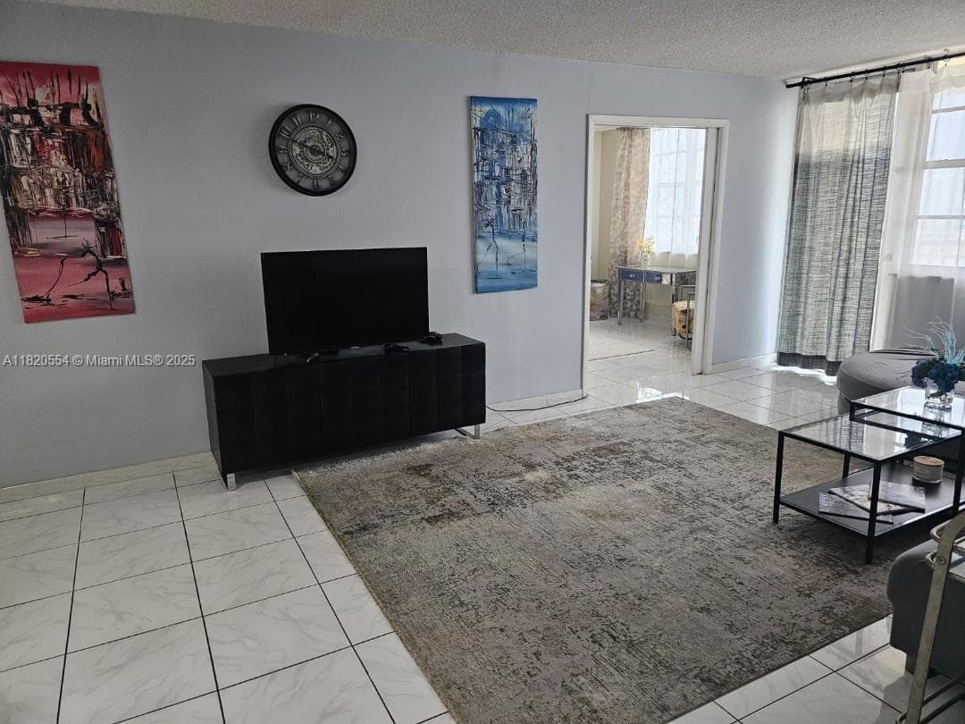 251 174th St # 2111, Sunny Isles Beach, FL 33160 photo 3