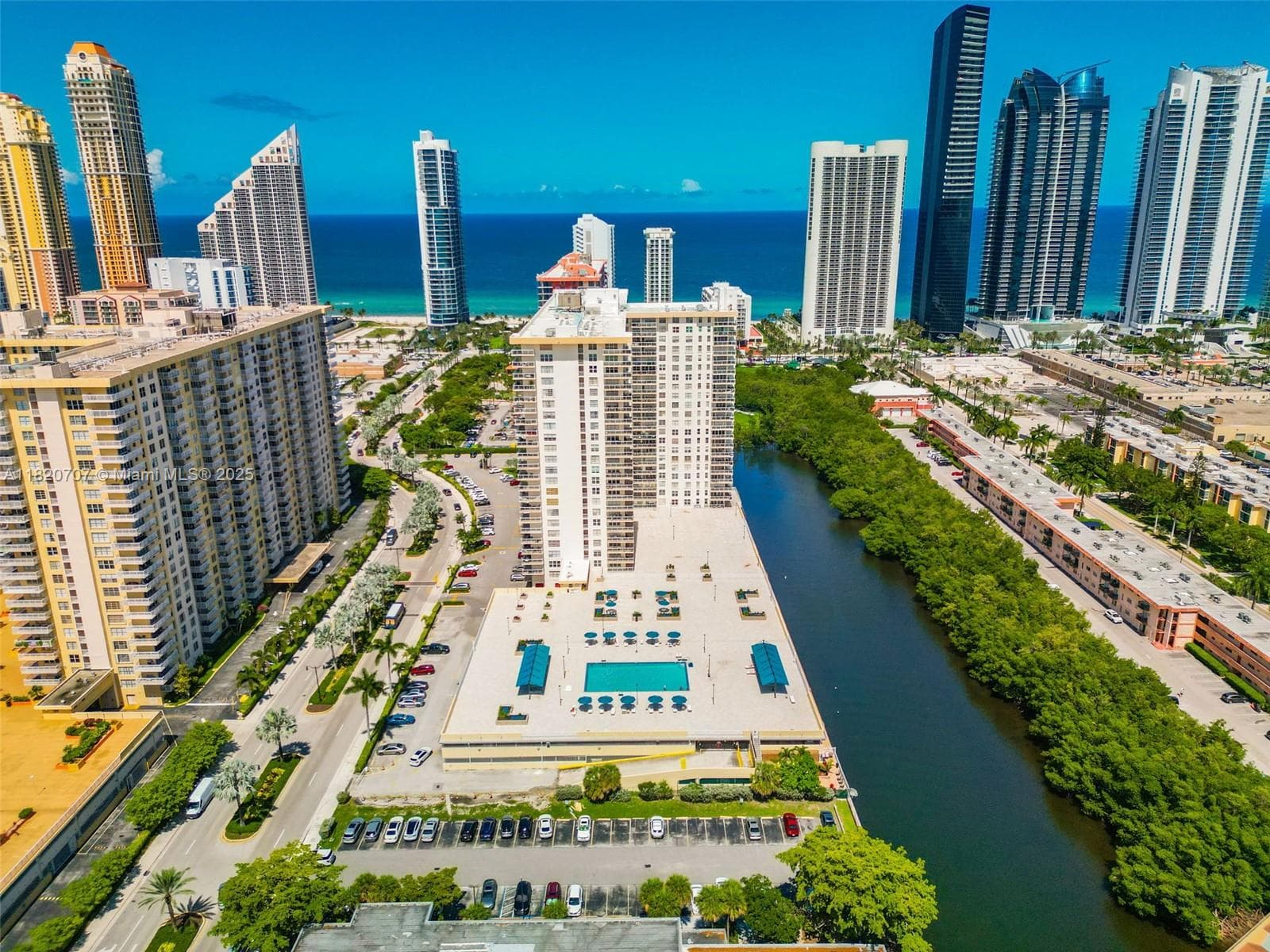230 174th St # 1119, Sunny Isles Beach, FL 33160 photo 2
