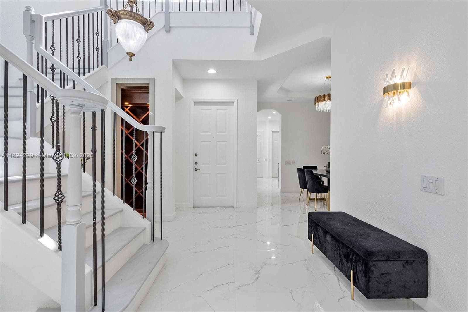 1382 Harbor Vw W, Hollywood, FL 33019 photo 4