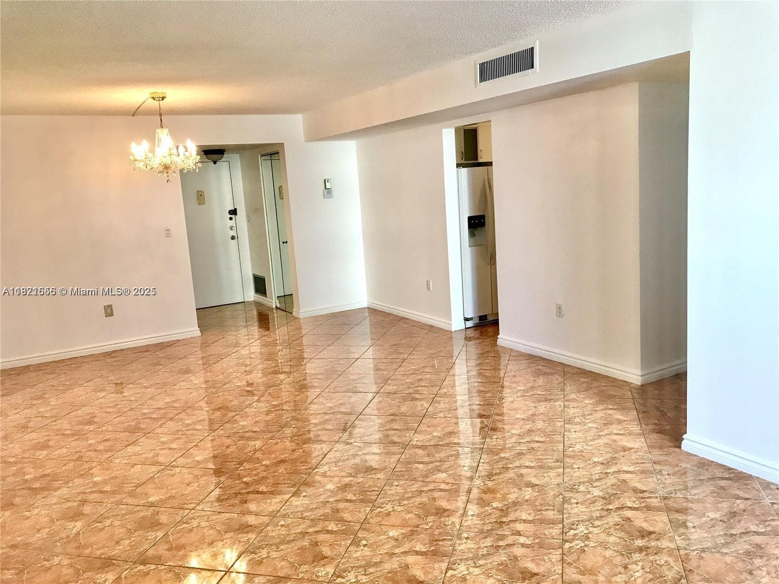 1833 S Ocean Dr # 305, Hallandale Beach, FL 33009 photo 4