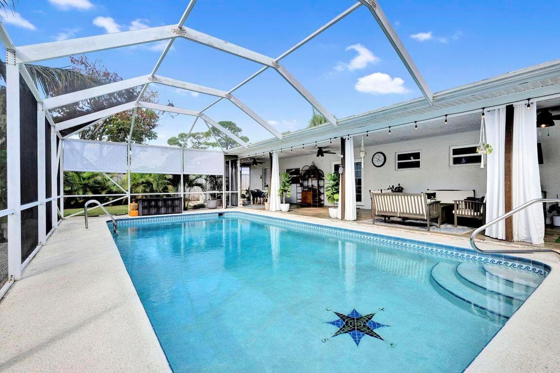 1104 NW 12th Terrace, Stuart, FL 34994 photo 2