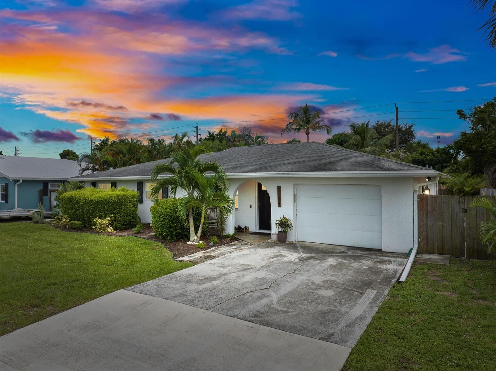 1104 NW 12th Terrace, Stuart, FL 34994 photo 3