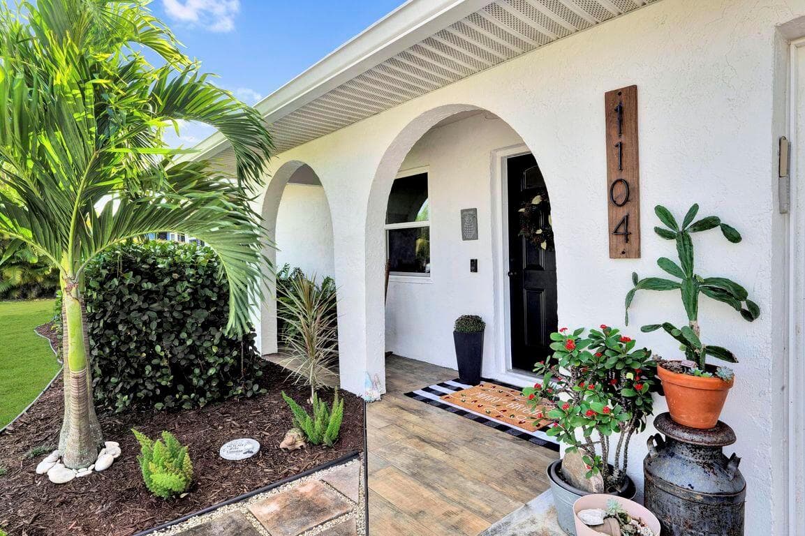 1104 NW 12th Terrace, Stuart, FL 34994 photo 5