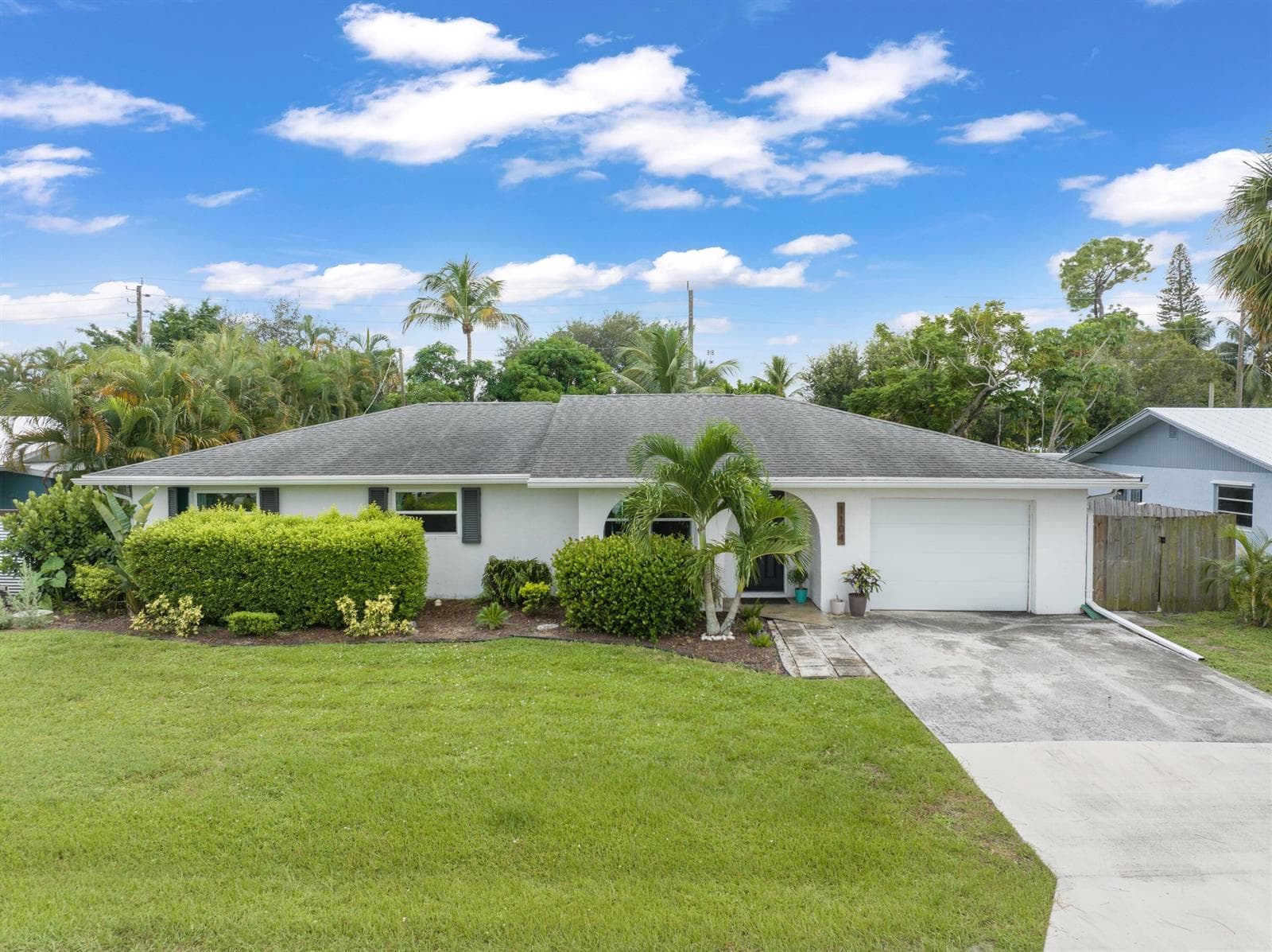 1104 NW 12th Terrace, Stuart, FL 34994 photo 4