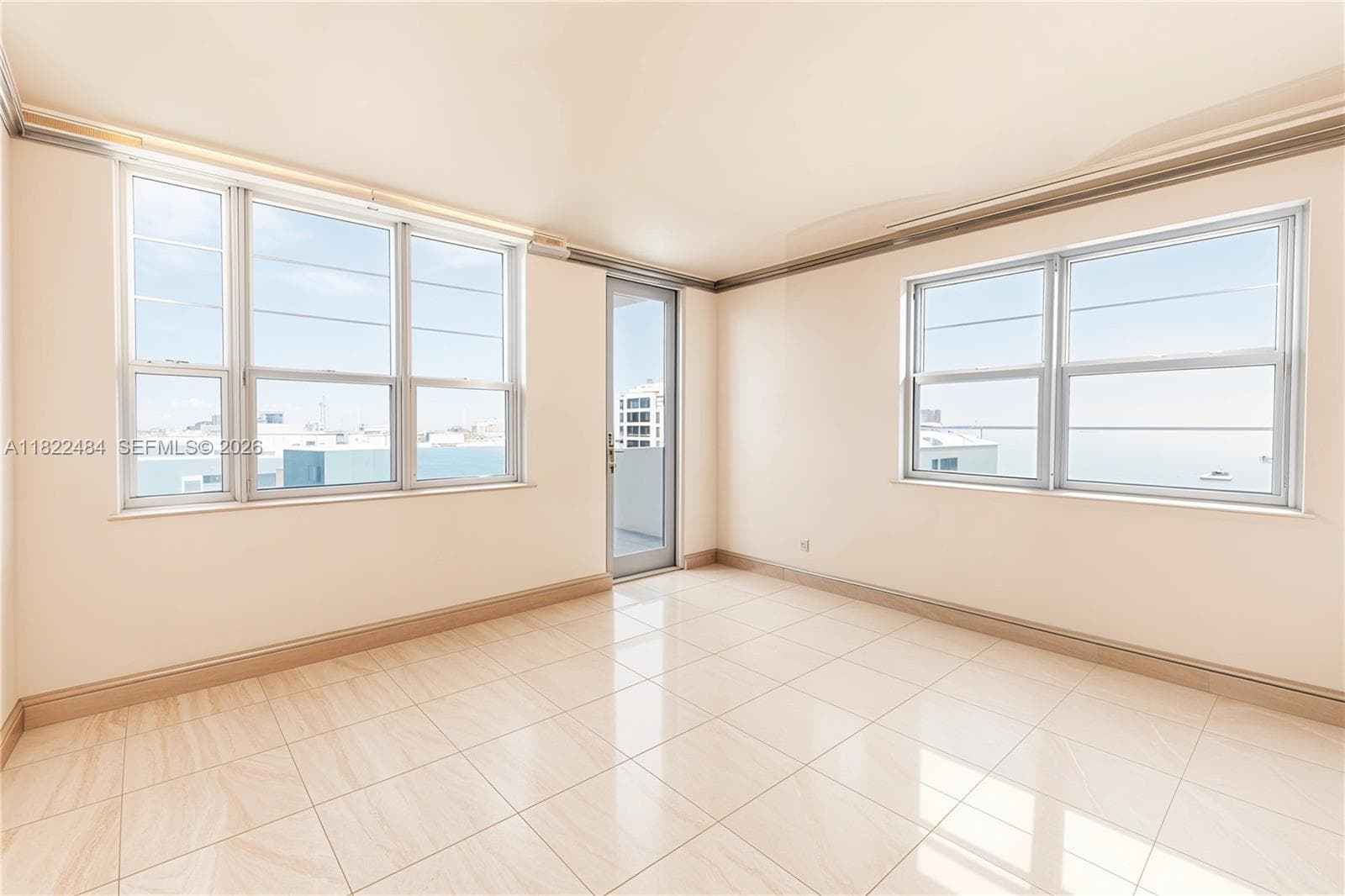 100 Lincoln Rd # 811, Miami Beach, FL 33139 photo 2