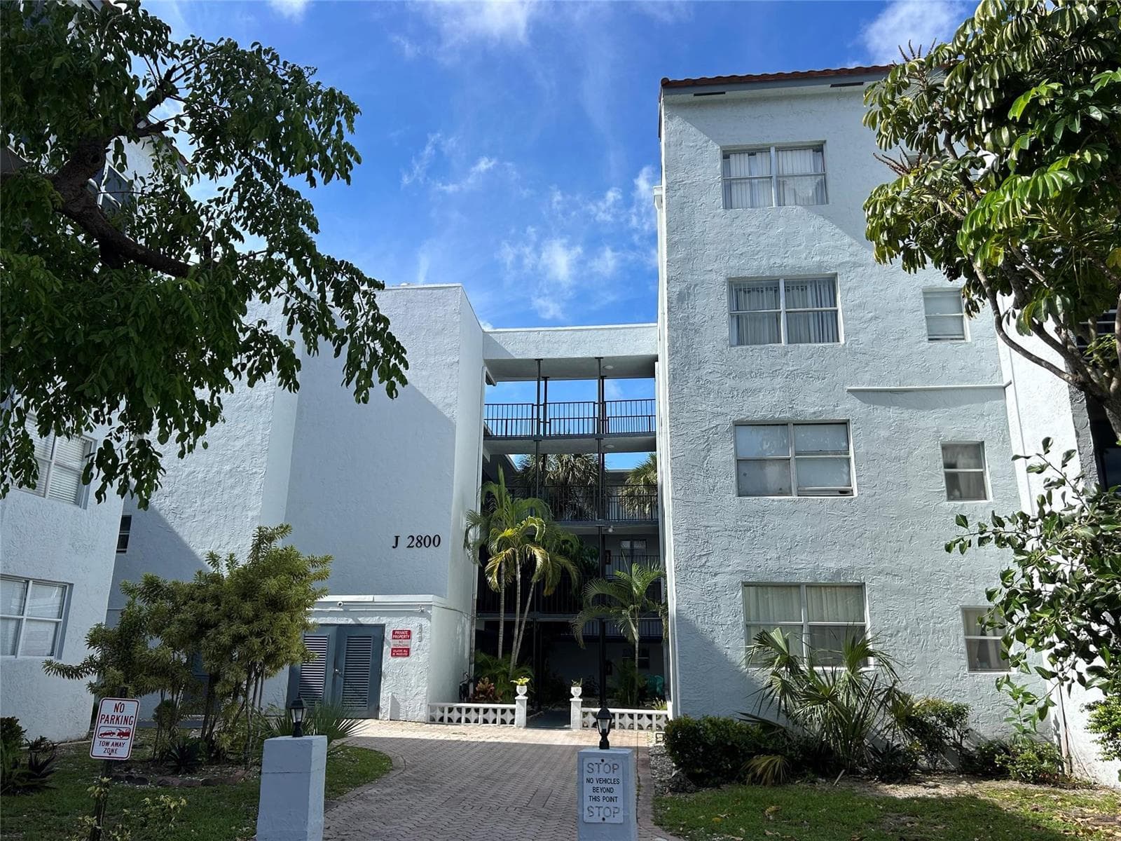 2800 Somerset Drive # 109J, Lauderdale Lakes, FL 33311 photo 2