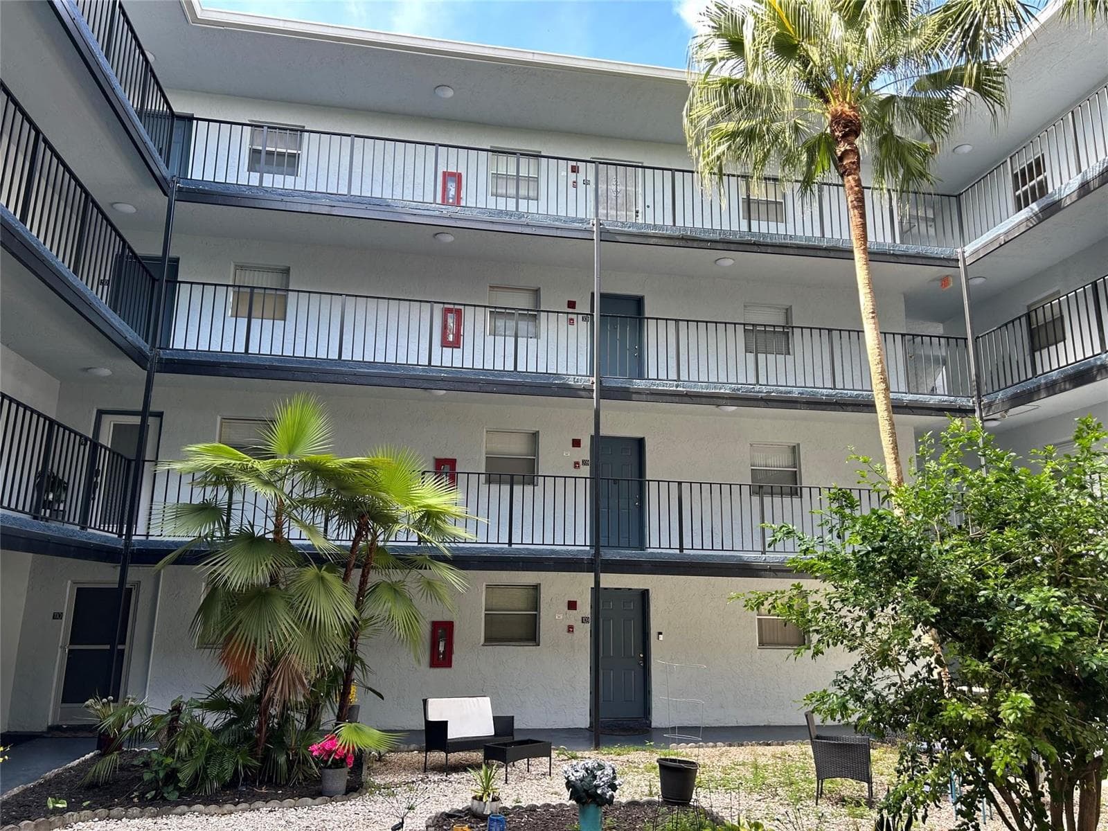 2800 Somerset Drive # 109J, Lauderdale Lakes, FL 33311 photo 3