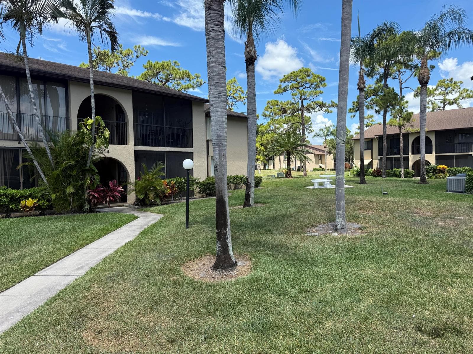 414 Pine Glen Lane # B-1, FL 33463 photo 2