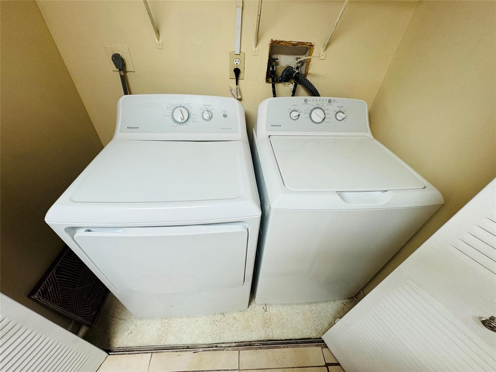 3449 NW 44th Street # 202, Lauderdale Lakes, FL 33309 photo 4