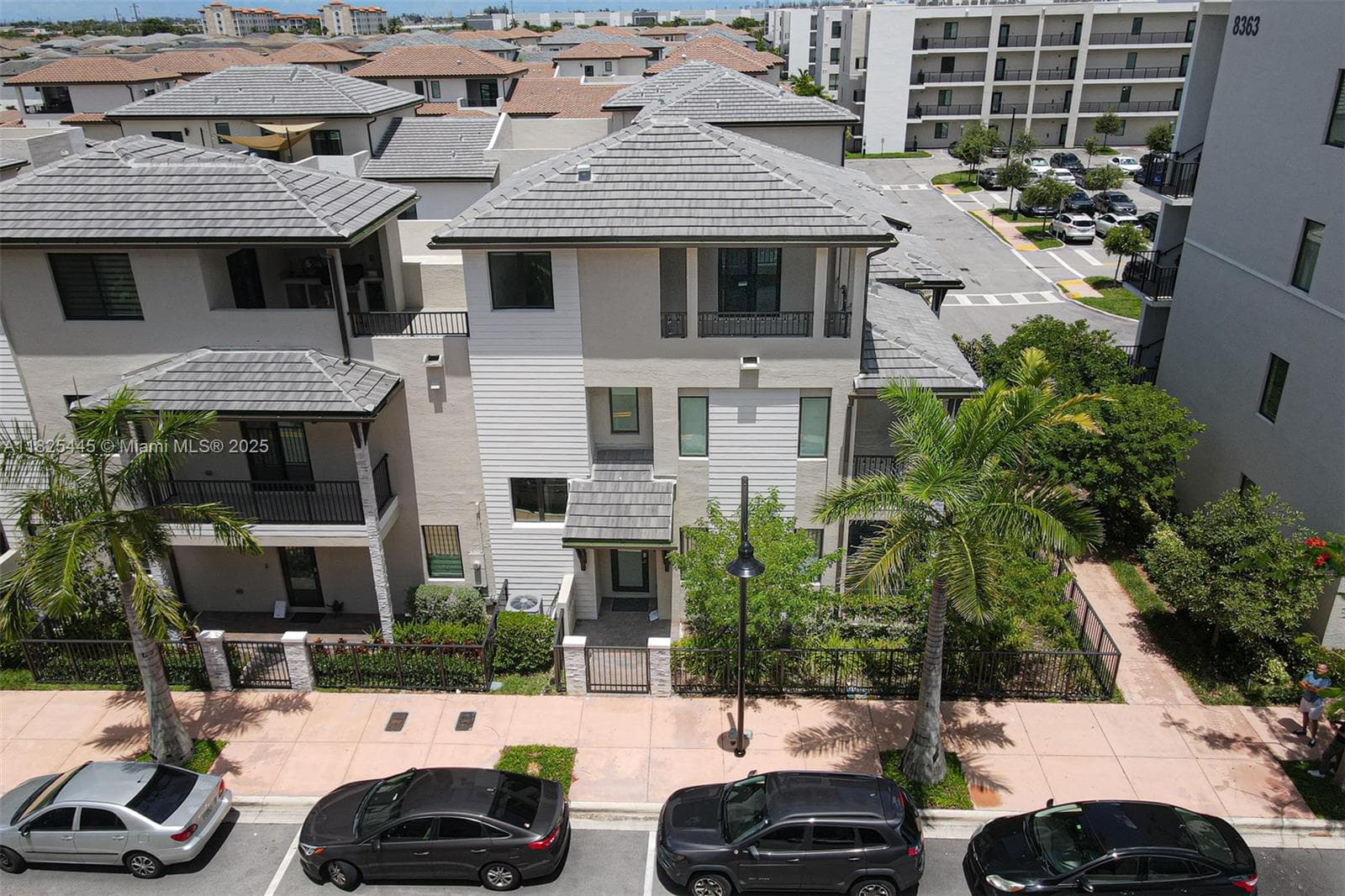 4269 NW 83rd Path, Doral, FL 33166 photo 5