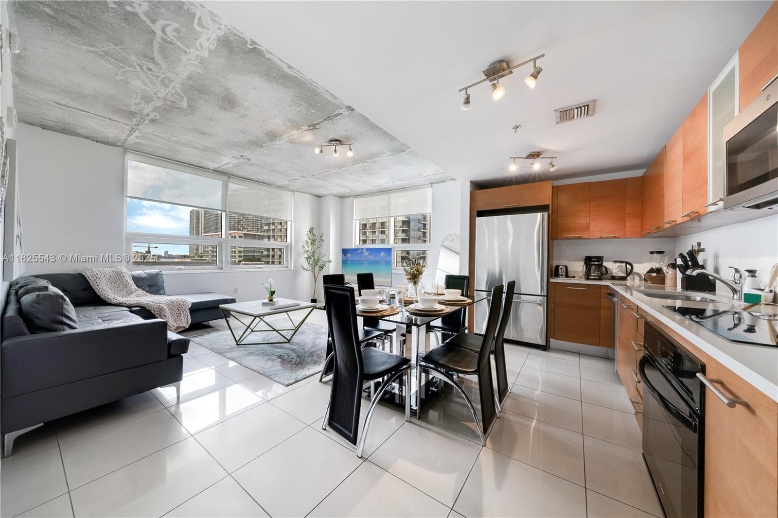 3250 NE 1st Ave # 1016, Miami, FL 33137 photo 5