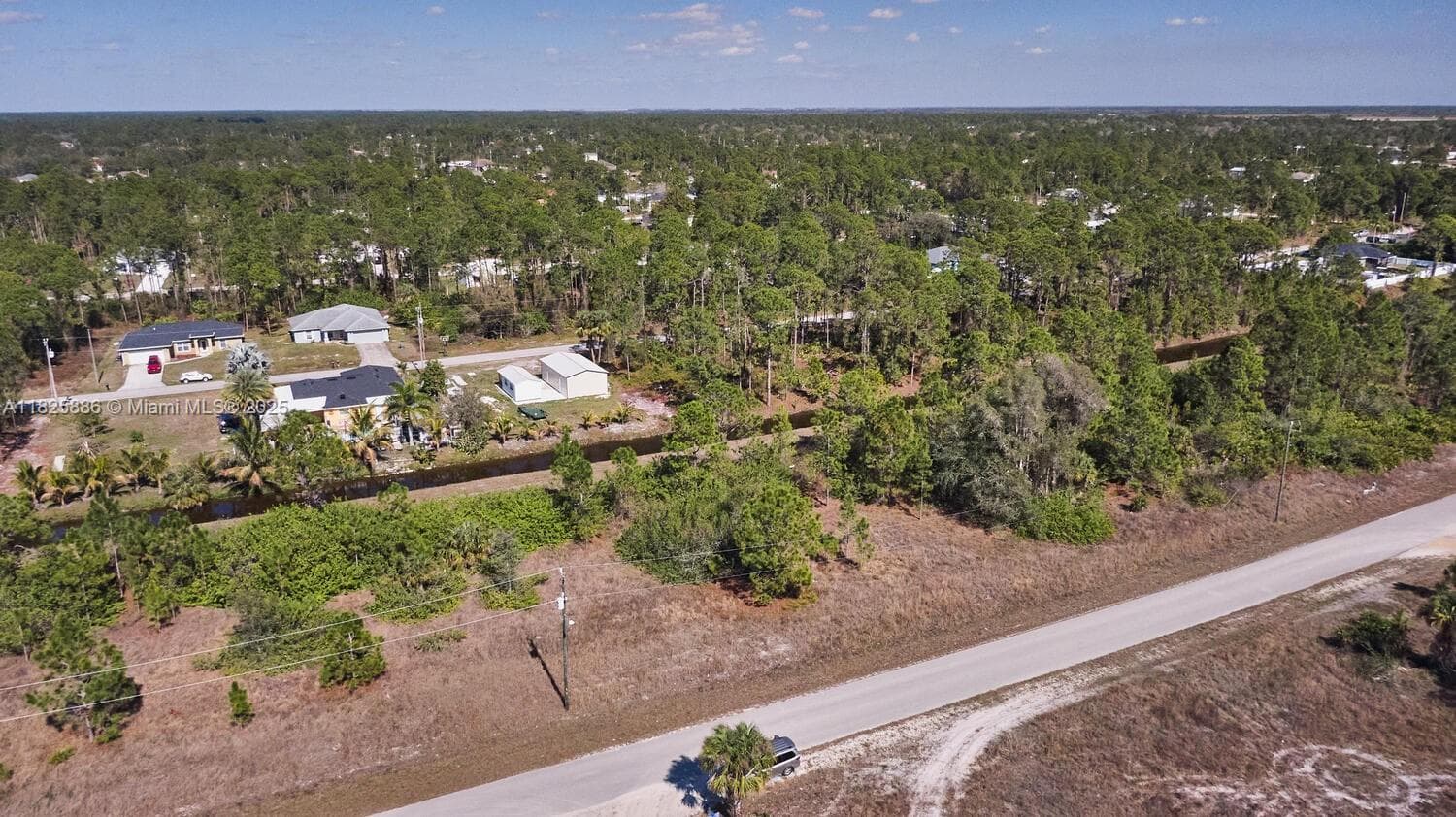 1025 E WINTERS STREET, Lehigh Acres, FL 33974