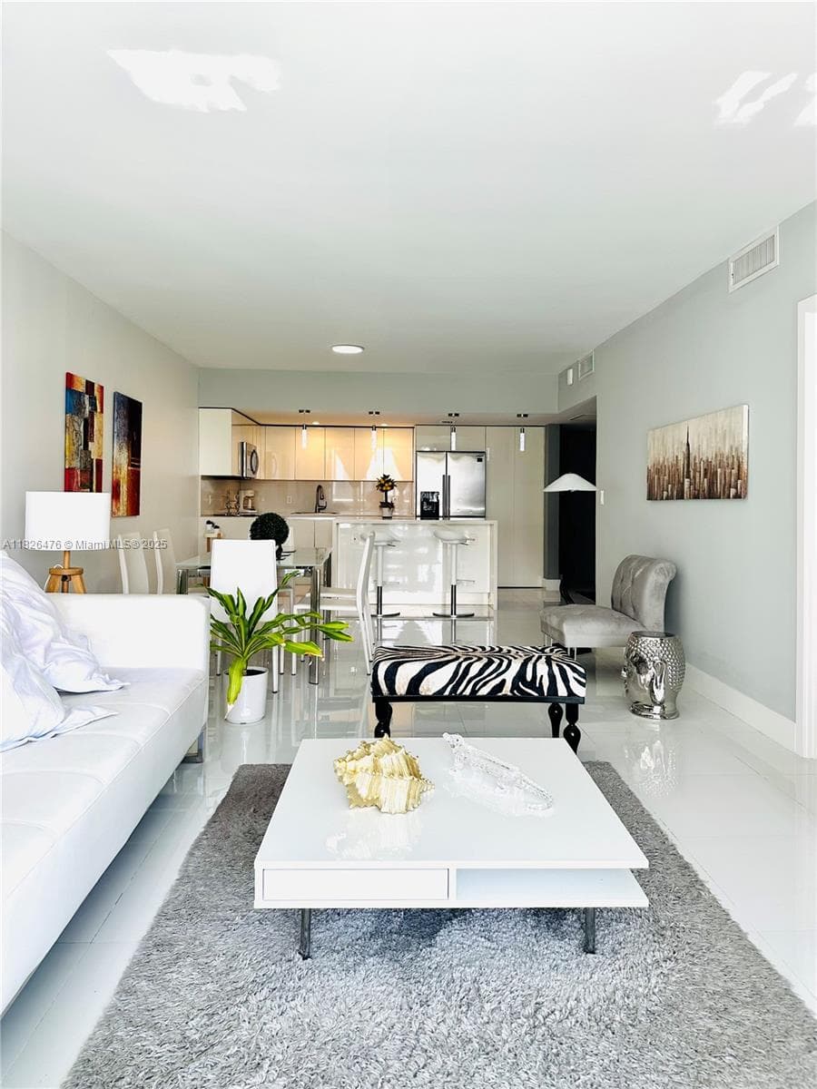 19390 Collins Ave # 911, Sunny Isles Beach, FL 33160 photo 5