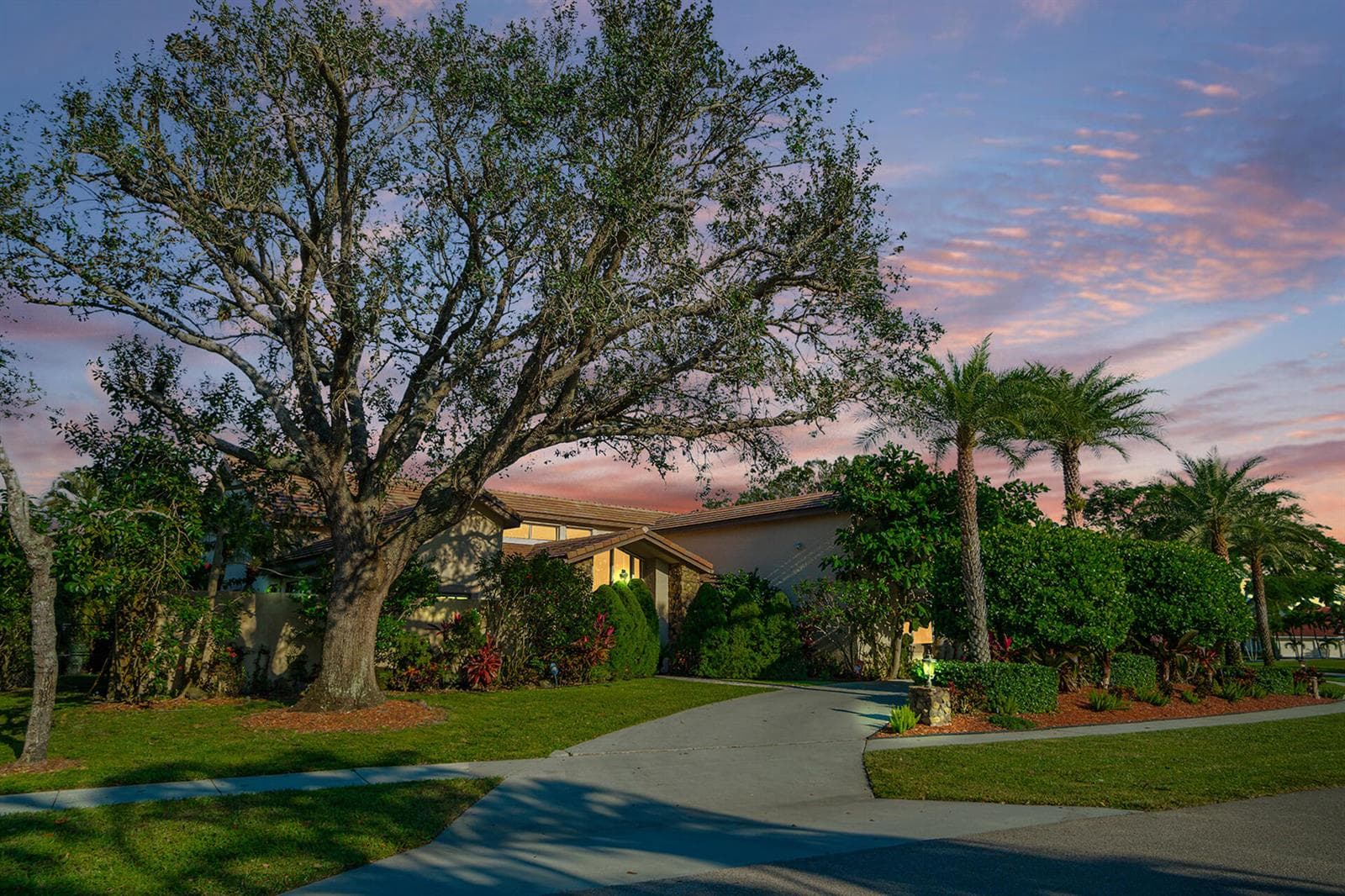 15835 Meadow Wood Drive, Wellington, FL 33414 photo 3