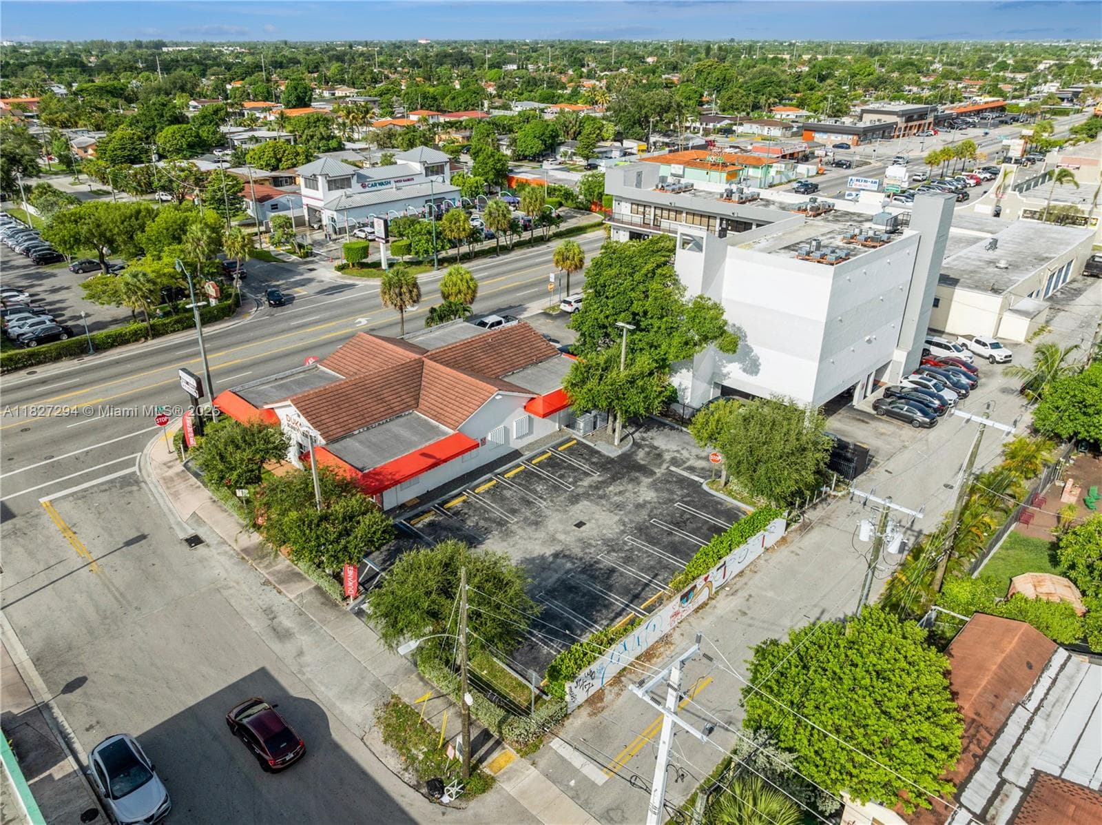 7101 SW 8th St, Miami, FL 33144 photo 2